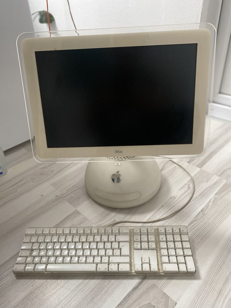 Imac g4 model:sunflower