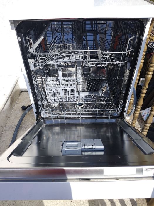 Съдомиялна Hotpoint
