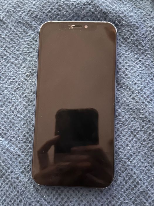 iPhone 12, 64 ГБ
