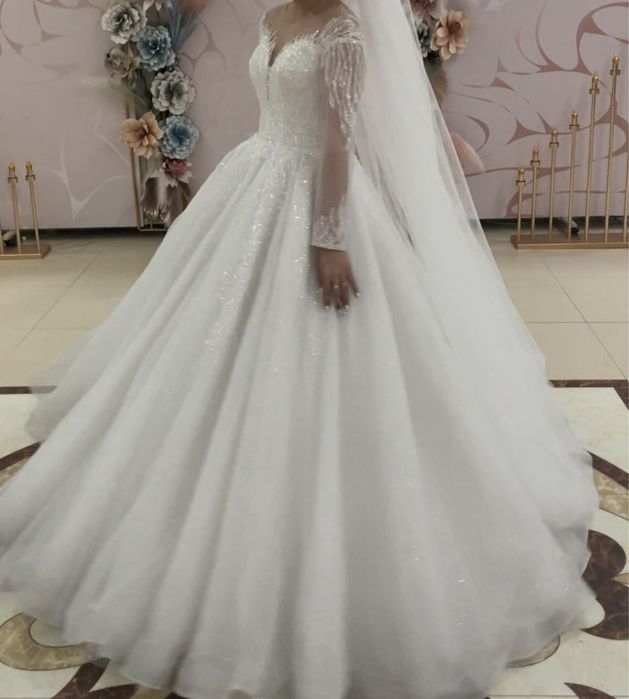 Свадебное платье