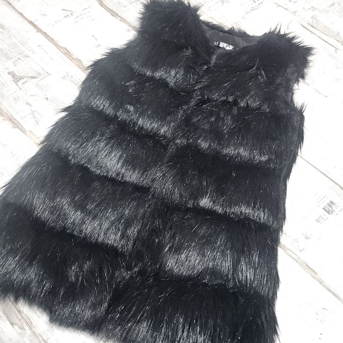 Дамски елек в черно