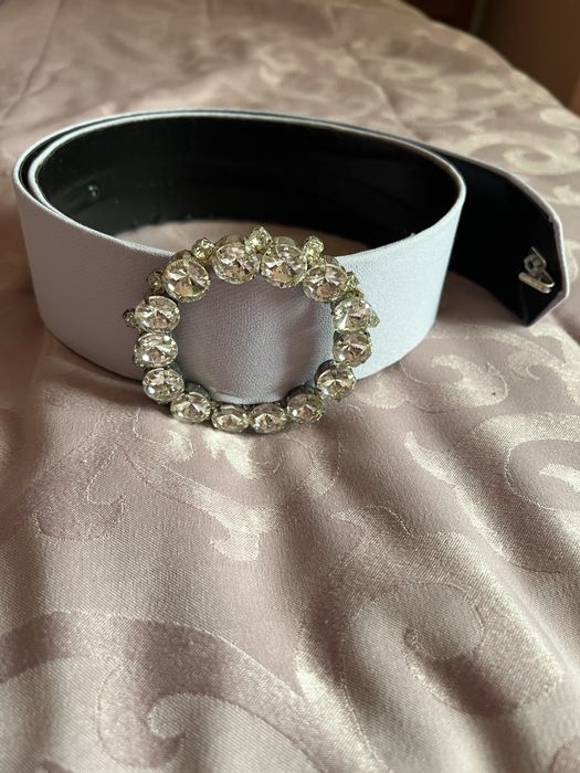 Лилава рокля с колан