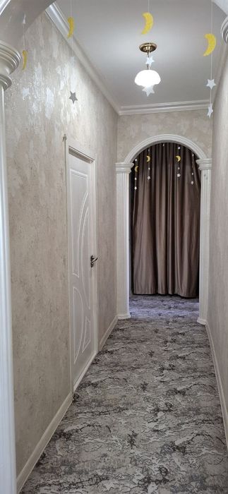 Srochna kvartira sotiladi