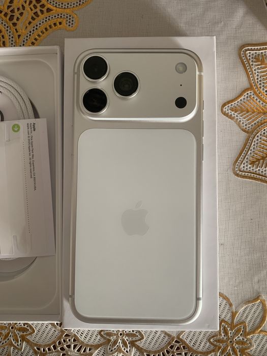 Iphone 17 pro max 1 ga 1 luks ko’piya yengi