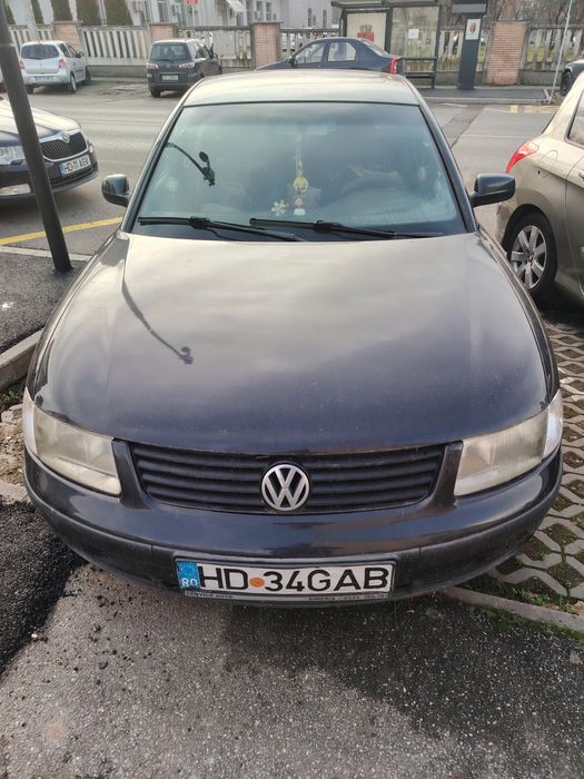 Vând Volkswagen passat