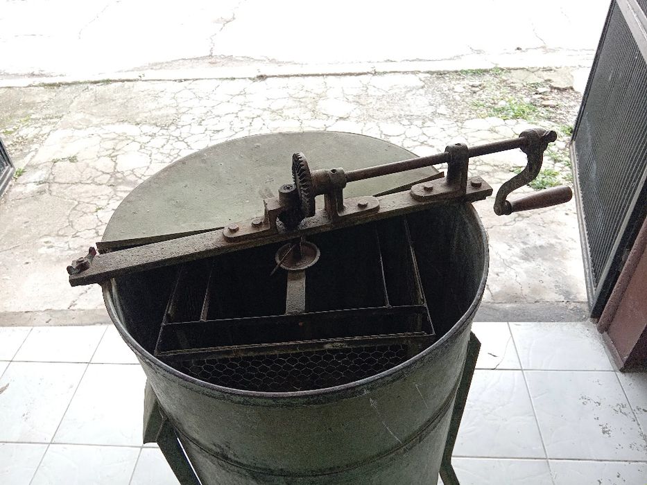 Ръчна центрофуга  за мед