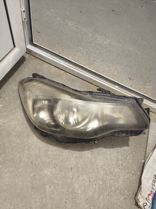 Фарове за subaru XV ксенон