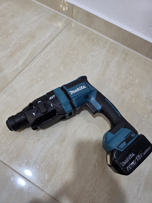 Rotopercutor Makita DHR 182