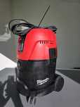Aspirator milwaukee AS 2-250 ELCP CU BĂTAIE