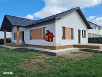 Casa plan parter deosebita, Lunca Cetatuii Ciurea, la asfalt, zona vis