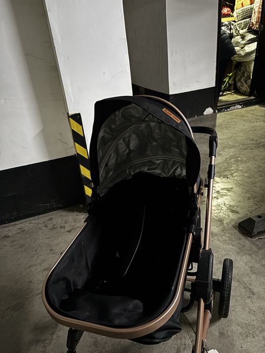 Коляска прогулочная в хорошем состоянии