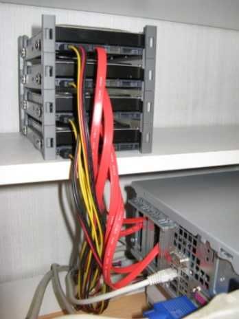 Rack/stand/стойка за HDD/хард дискове 2.5/3.5"