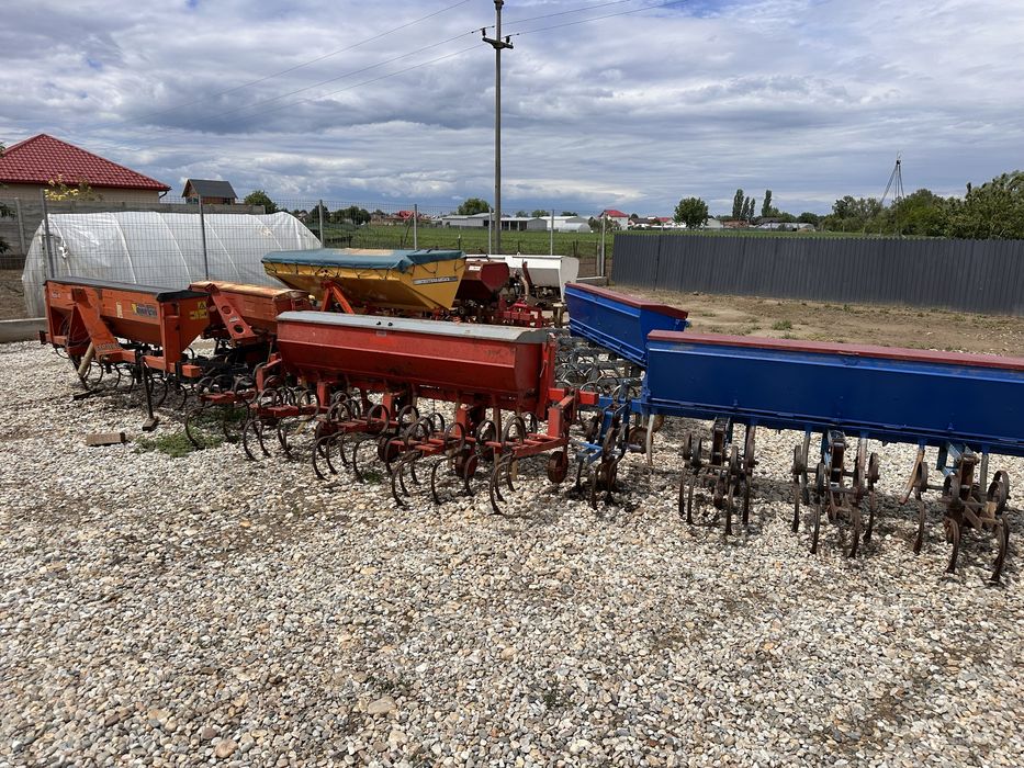 Prasitoare cu fetrilizare prasitori 4 randuri fabricate Italia