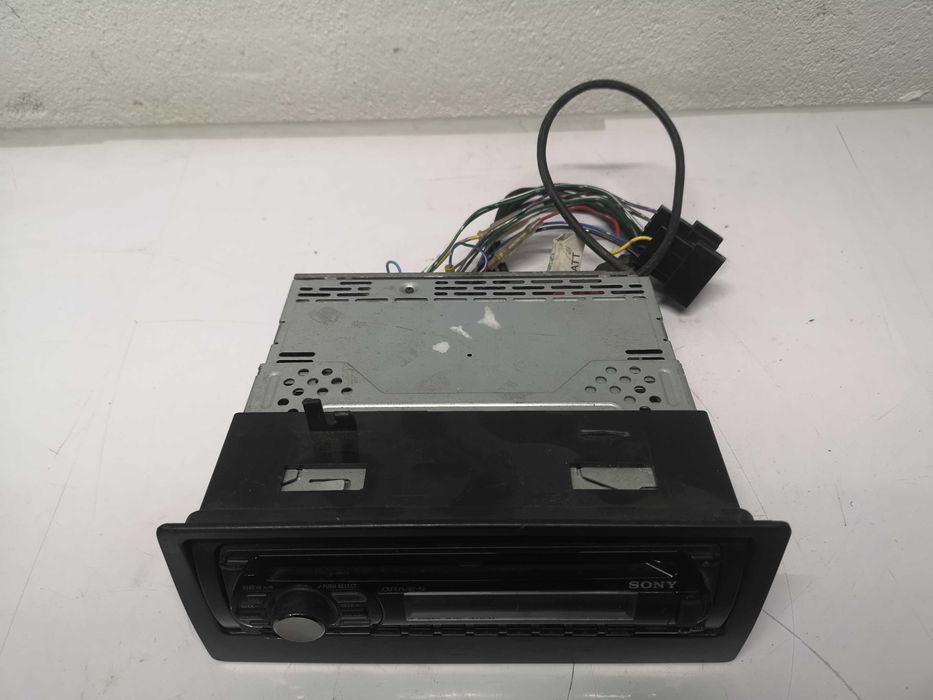 Радио за кола - Sony CDX-GT50UI