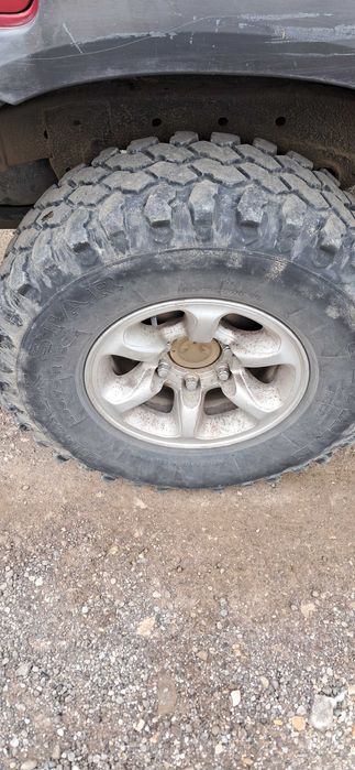 Гуми за кал 31х10.5х15