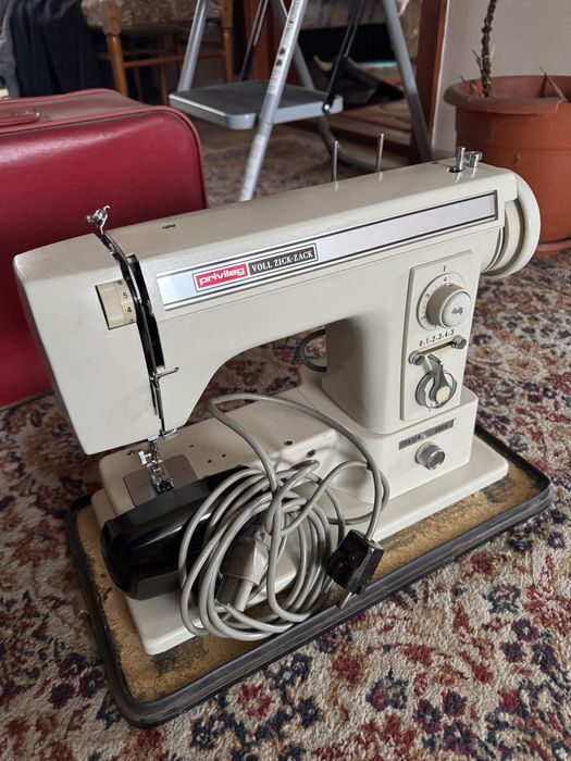 Vand diferite masini de cusut electrice!
