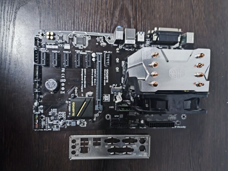 Gigabyte H110+i7 7700+32Gb