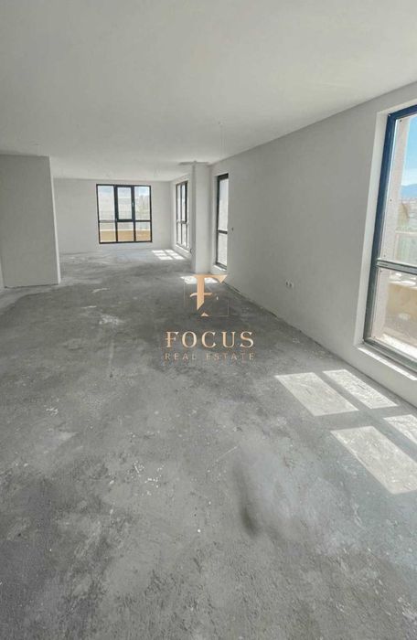 Продава се Многостаен апартамент в Пловдив, Христо Смирненски - 200 кв.м за 1145 €/кв.м - Снимка #1