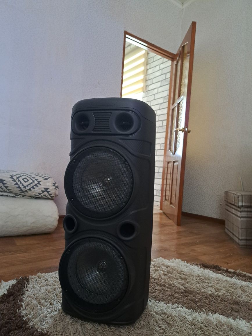 Продам большую колонку