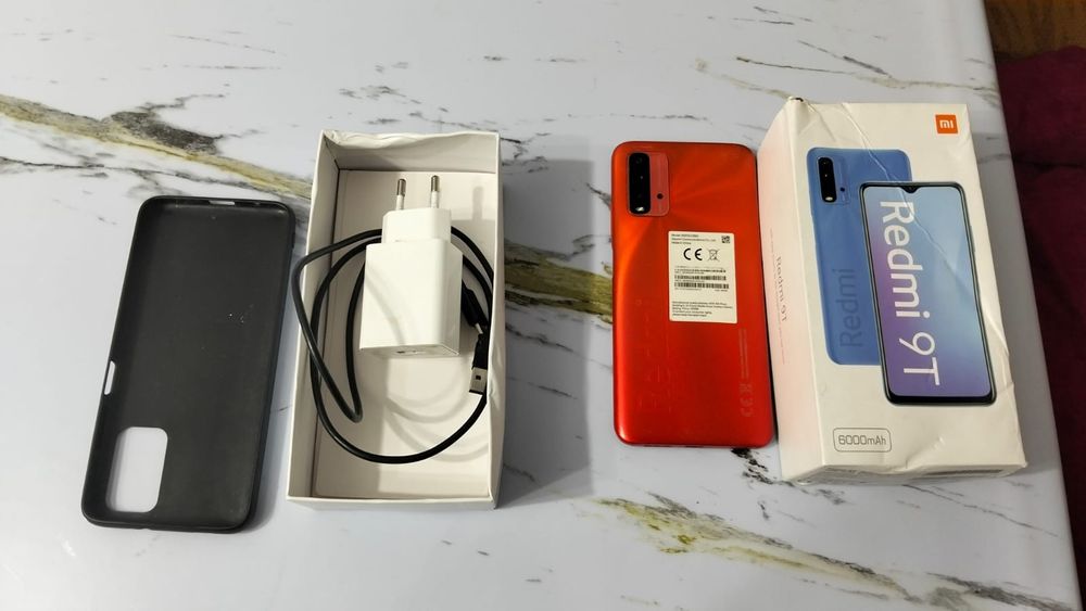Редми 9Т в хорошем состоянии работает отлично
