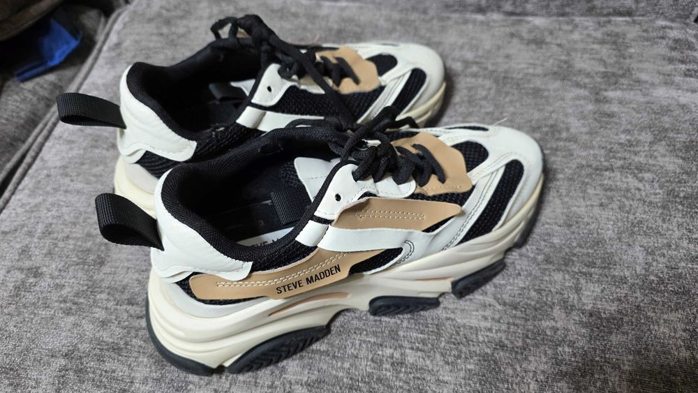 Универсальные кроссовки от Steve Madden Б.У.