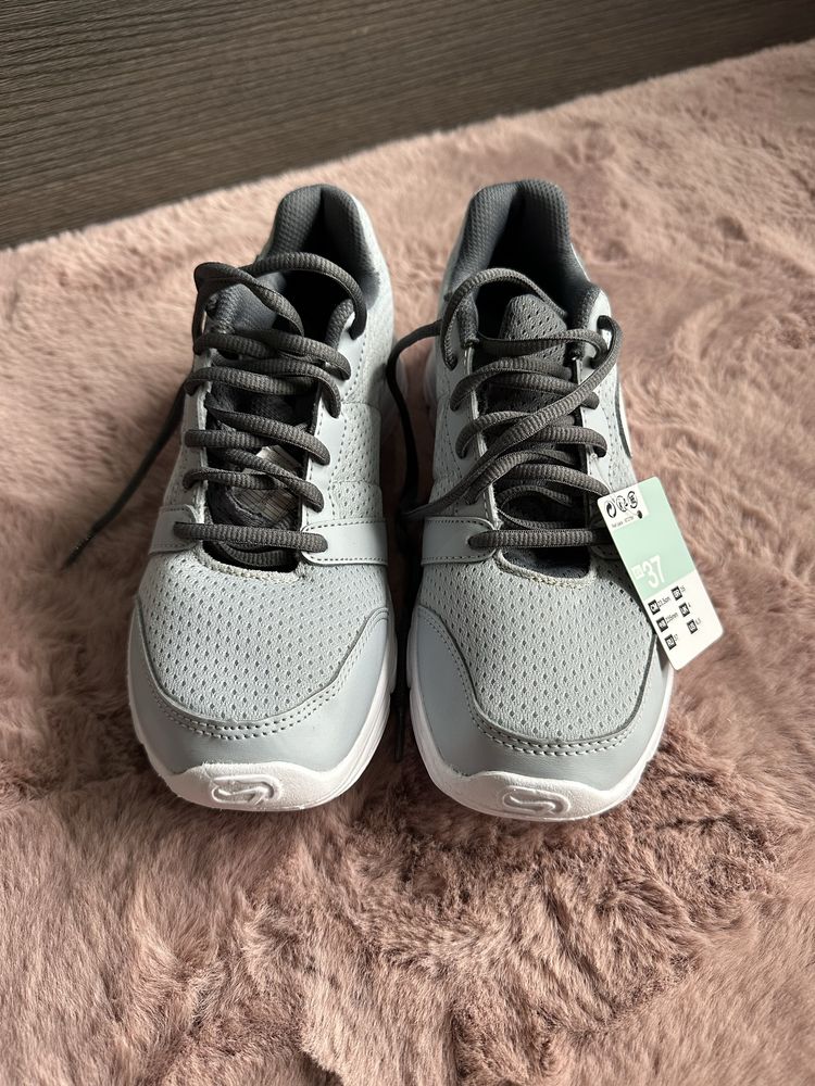 Боти, маратонки - Guess, Nike и др.