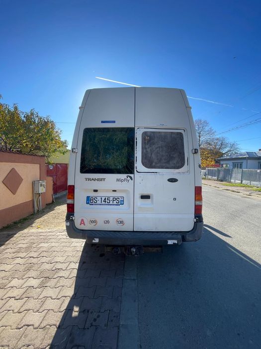 Vând Ford transit