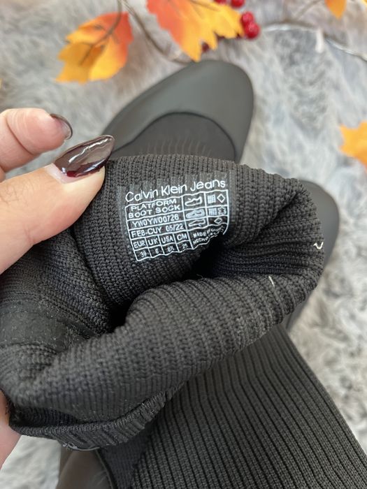 Calvin Klein боти с дебел ток чисто нови