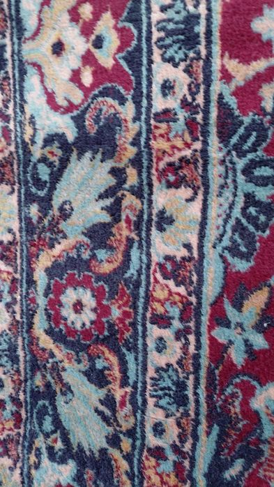 Безупречен Български Персийски килим на Декотекс Сливен от старото про