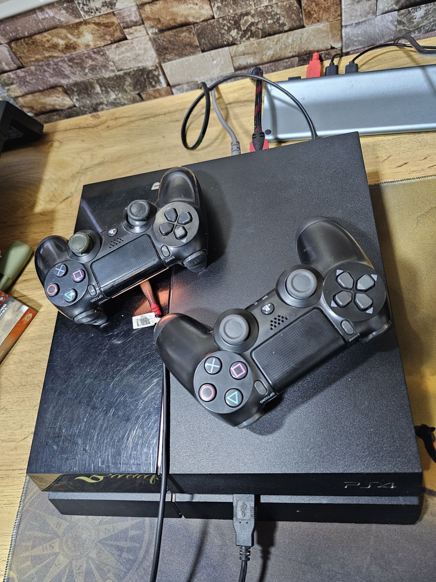 Обменяю Playstation 4 на моник