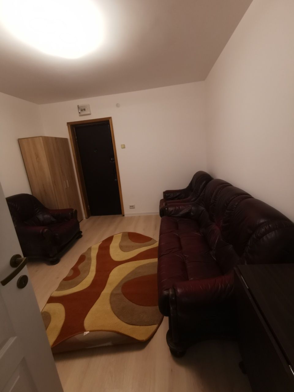 închiriez microapartament
