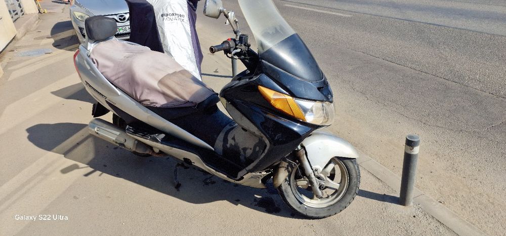 Vând suzuki Burgman  400
