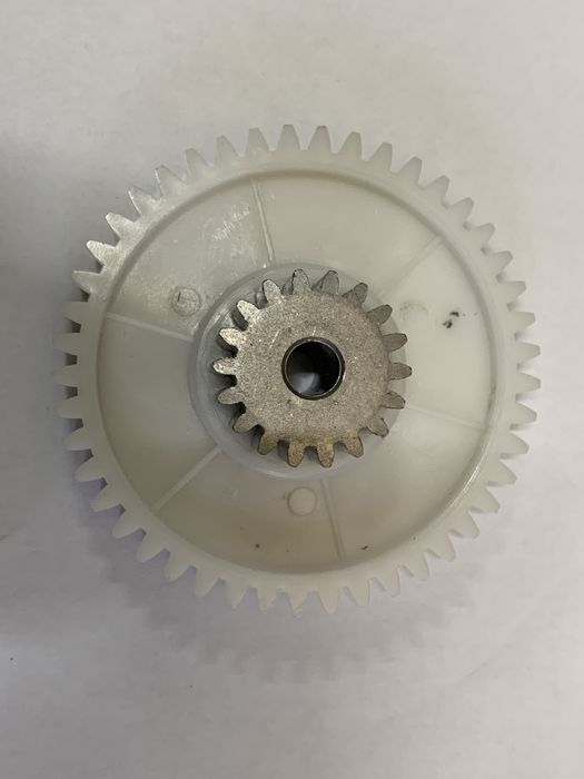 Pinion roata dintata heinner albatros samus masina tocat carne nou  Di