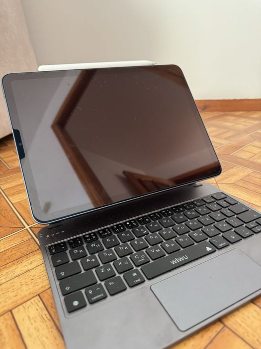 iPad Air 2022 (M1) 256/8 Wi-Fi + Apple Pencil 2 + чехол с клавиатурой