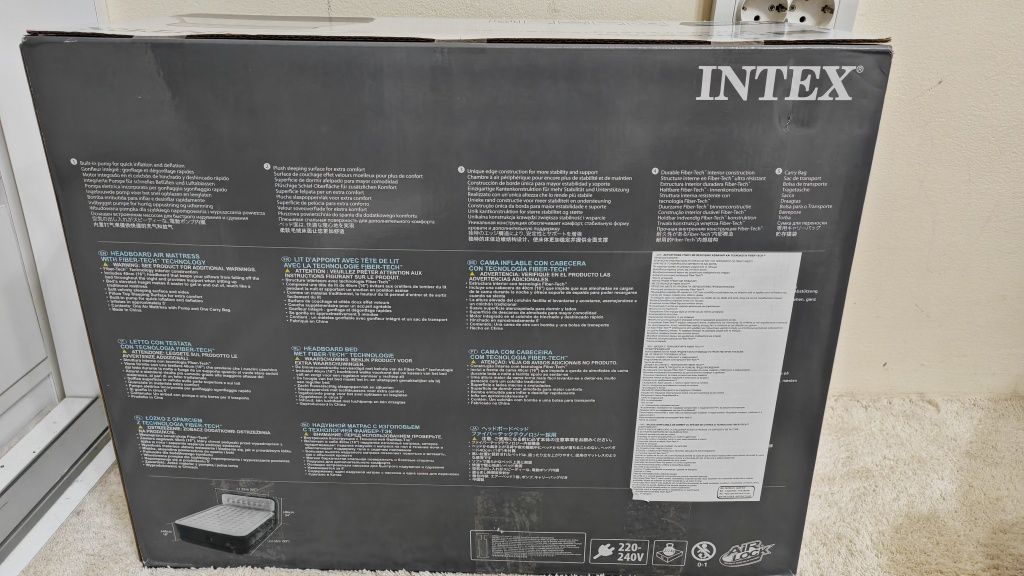 Надуваемо легло Intex с Табла за глава