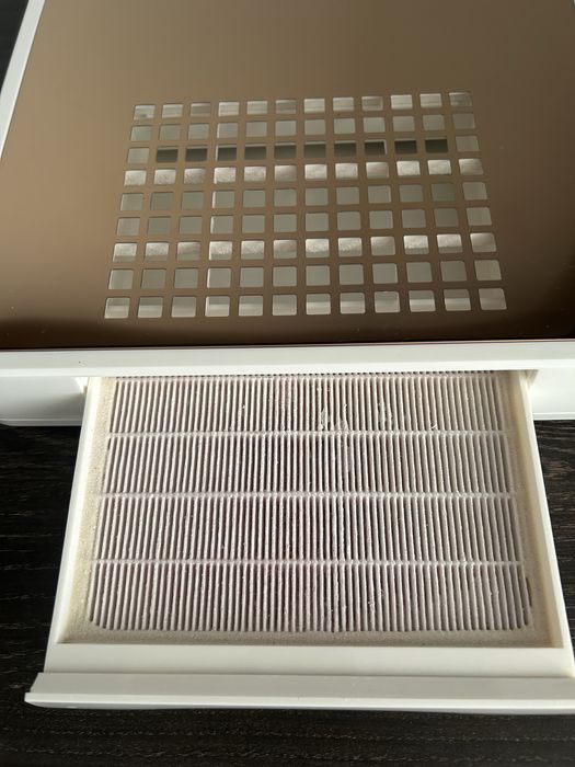 Aspirator profesional pentru manichiură