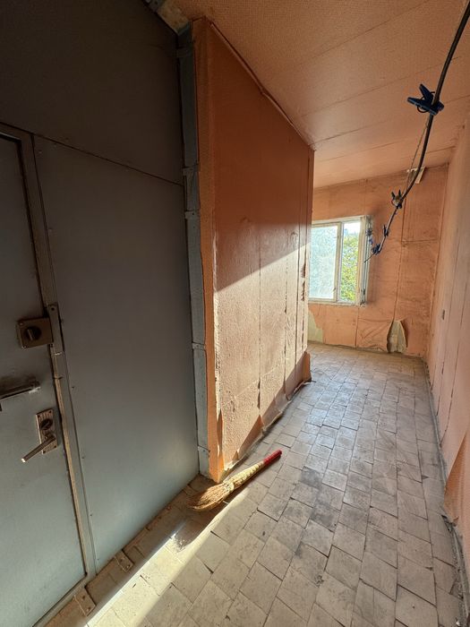 Kvartira sotiladi 2 xonali Sergeli-7 Продается квартира Сергели 7