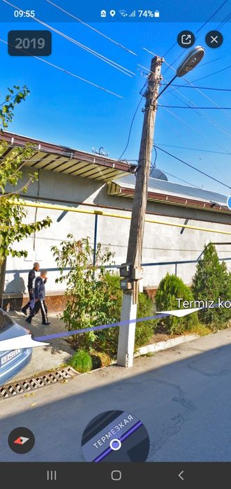 Shahar markazida 6sotuq yulning ustiga 8ta xonadan iborat