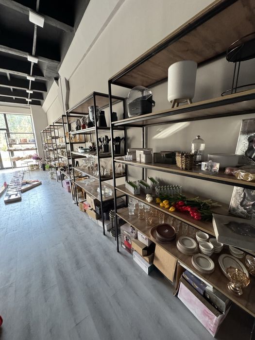 Yangi stilaj sotiladi