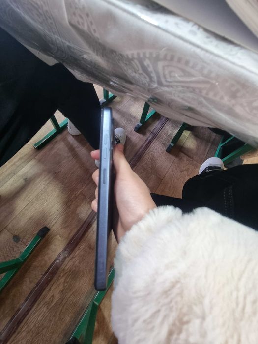 Tecno spark 20 c holati yaxshi karopkalari bor narxini kelshamiz