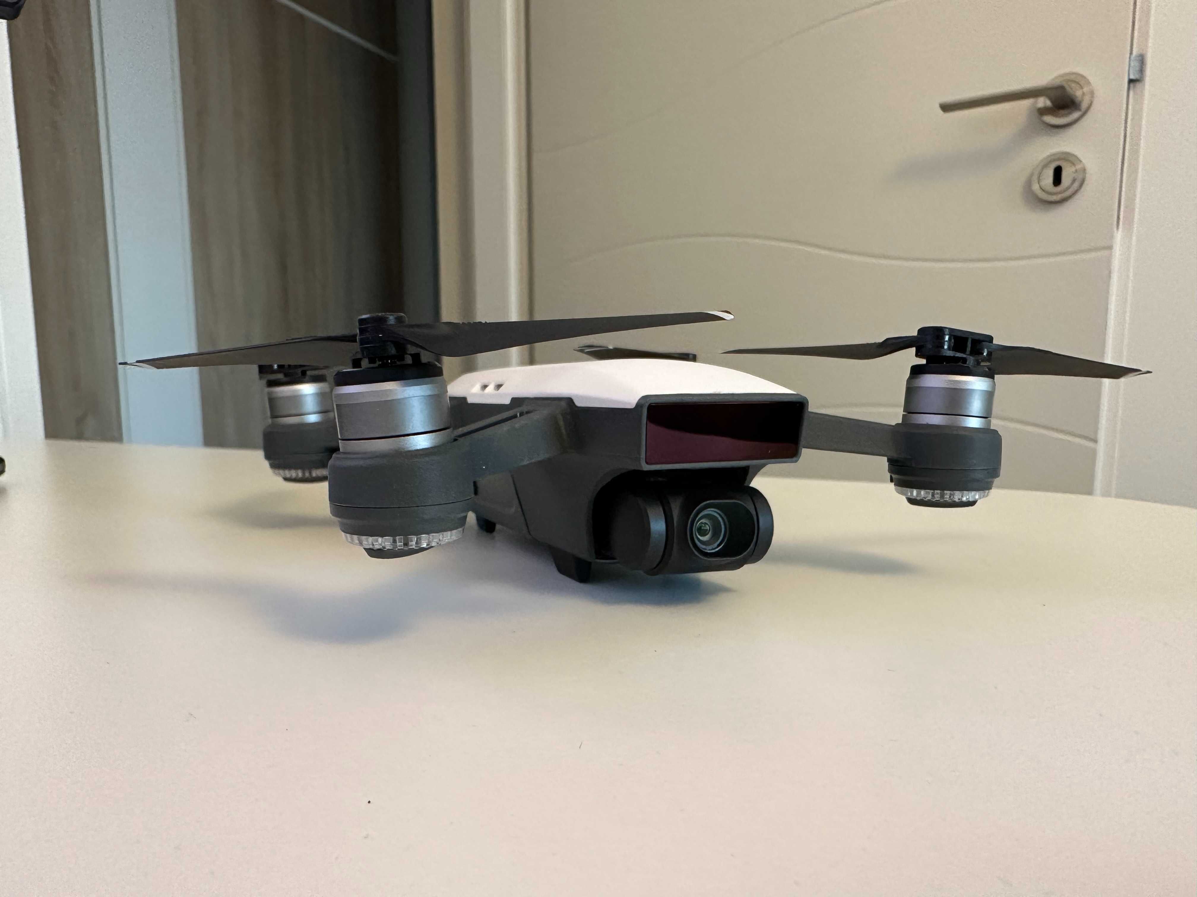 DJI Spark Mini + 2 Baterii + Controller