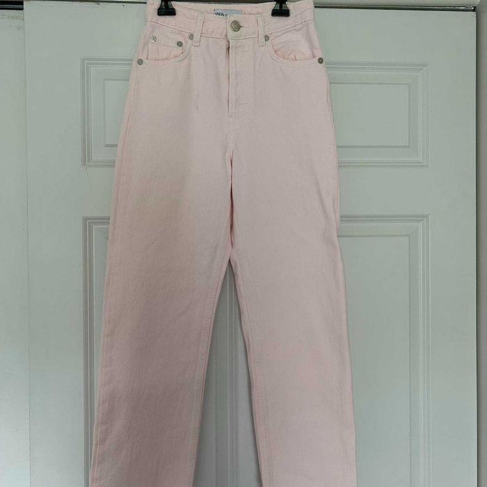 FLASH SALE! Zara Super High Waist Straight Leg Jean