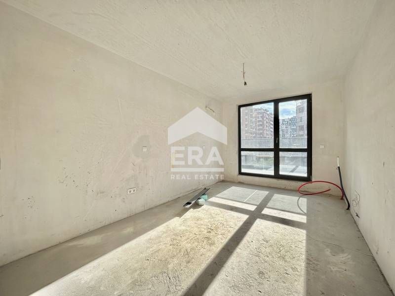 Продава се Двустаен апартамент в София, Полигона - 79 кв.м за 2346 €/кв.м - Снимка #3