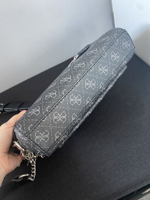 Дамска чанта Guess