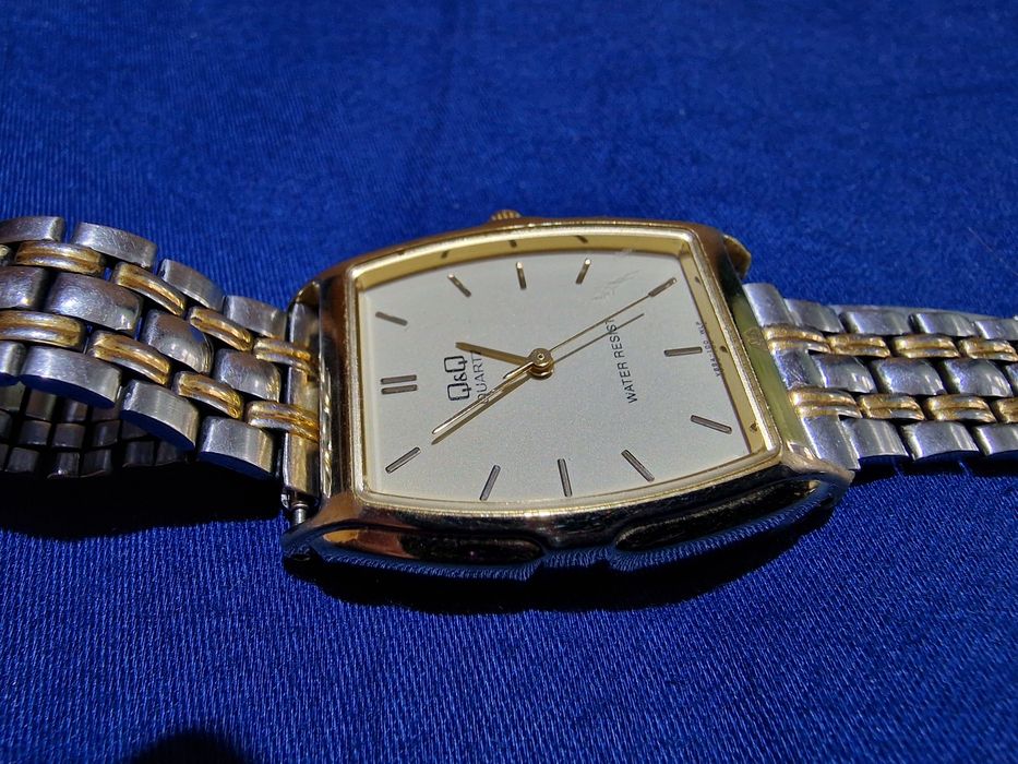 Ceas cu curea metalica