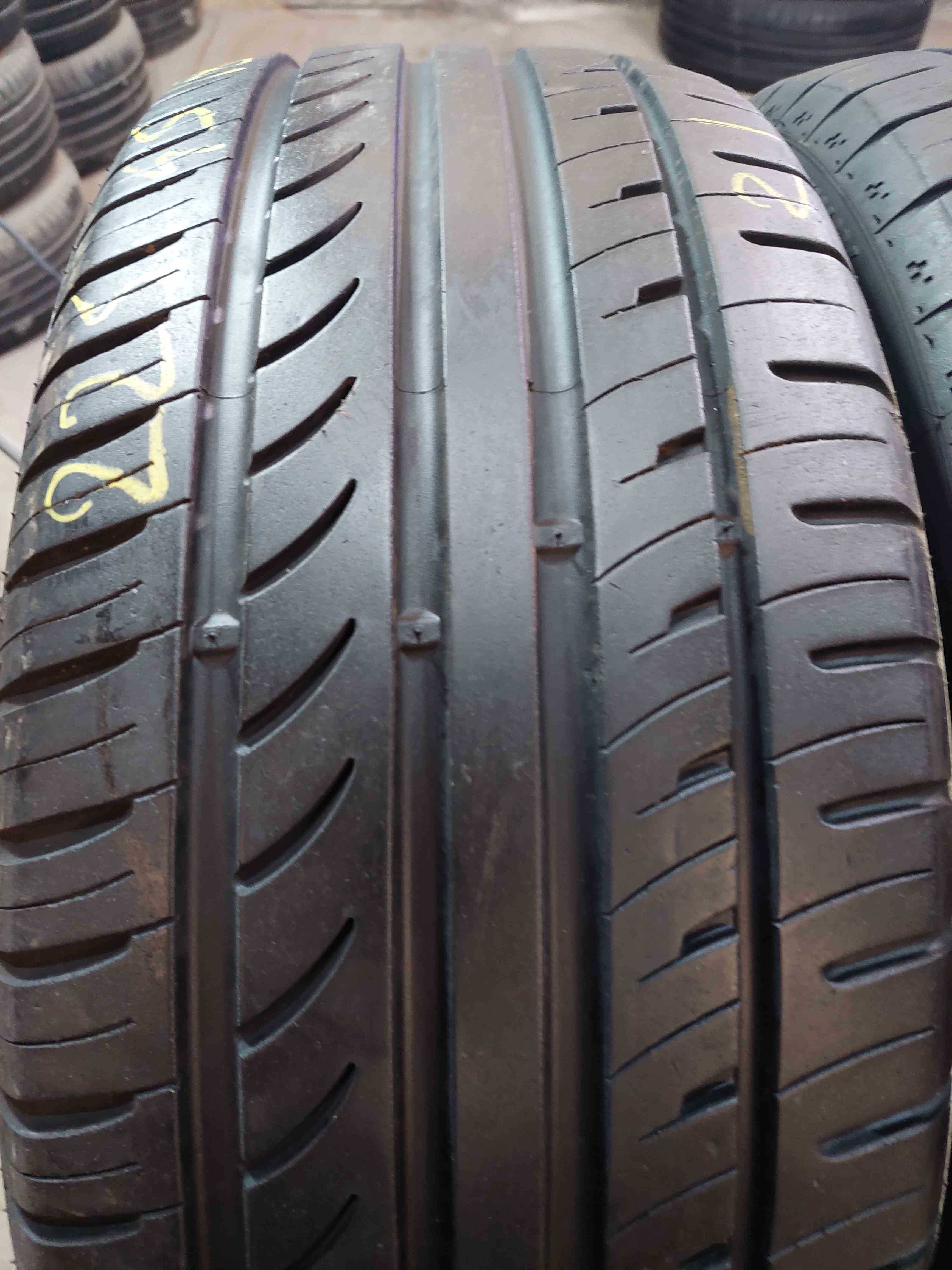 SET 2 Anvelope Vara 225/45 R18 RUNWAY Performance 926 95W