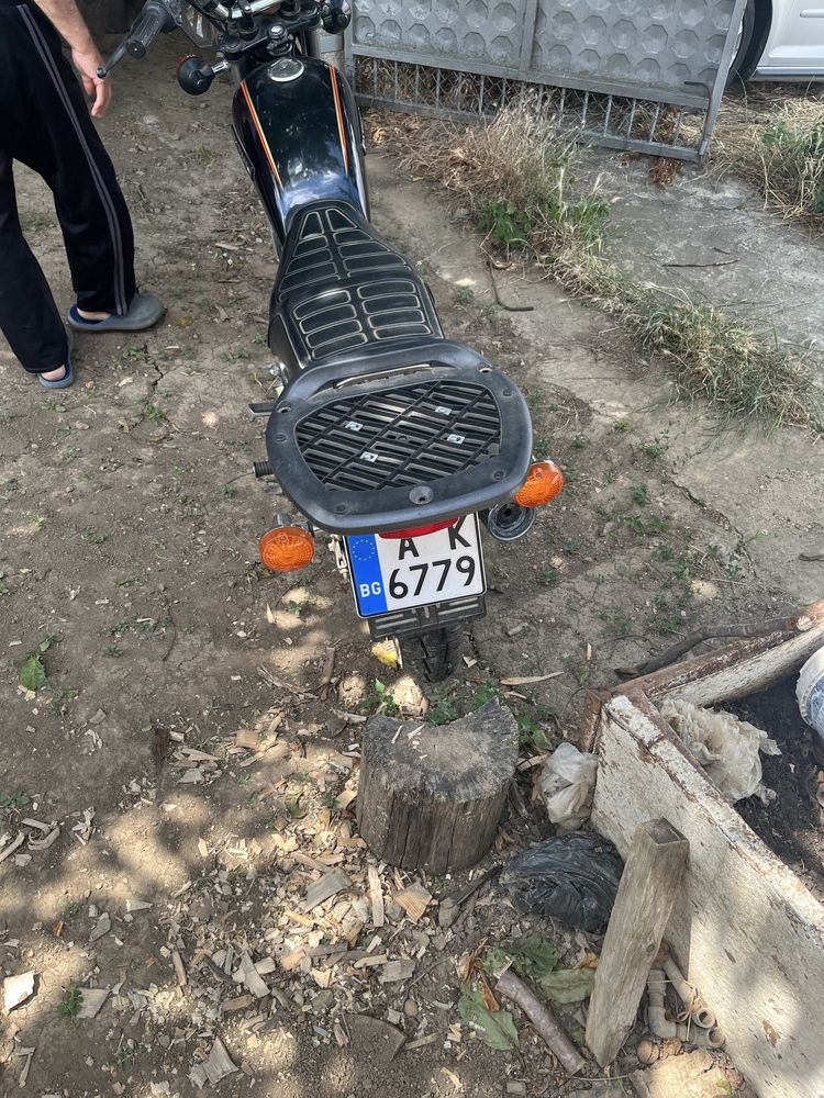 Продавам мотор suzuki 250