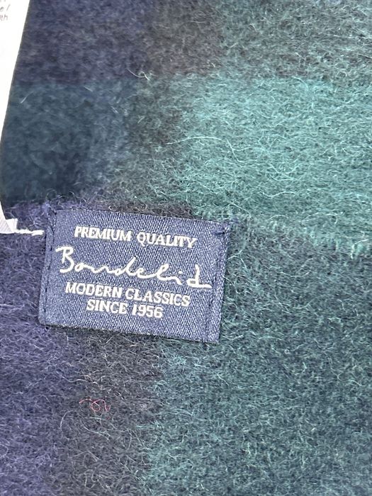 Мек хубав кариран  вълнен шал Bondelid