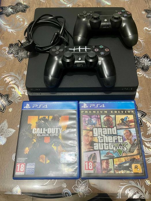 Play Station 4 + 8 jocuri