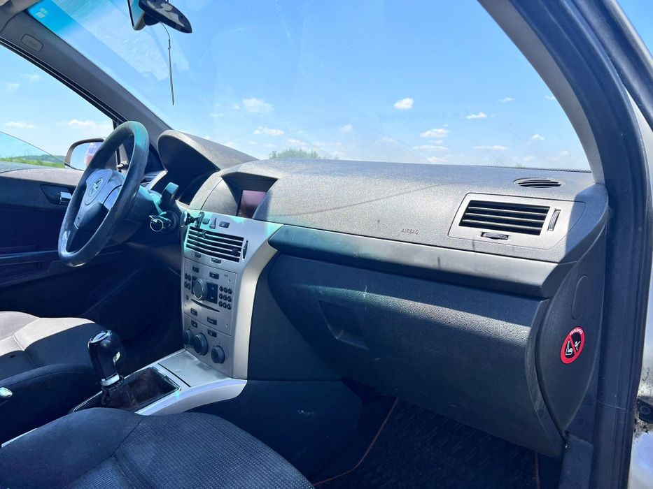 Vând Opel Astra H